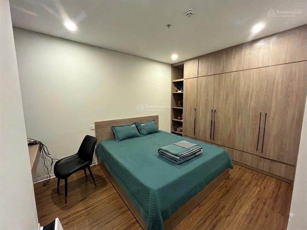 Bán căn 75m2 (2pn) giá 5.5 tỷ bao phí  full đồ   0588 090 ***