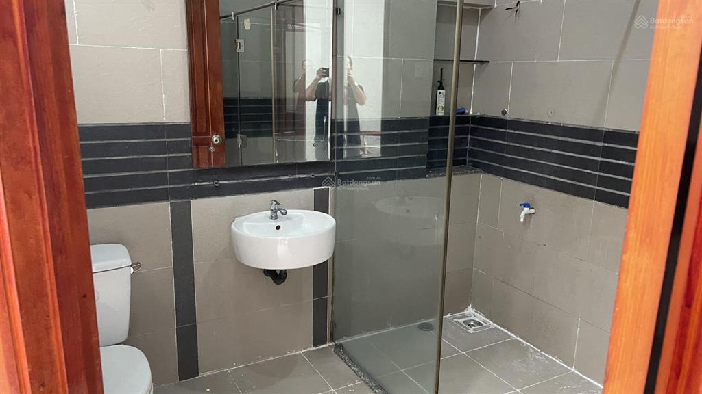 Nguyễn thị tú hxh 8m 4 tầng 4pn 66m2 chỉ hơn 5 tỷ gần lê trọng tấn giáp tân phú