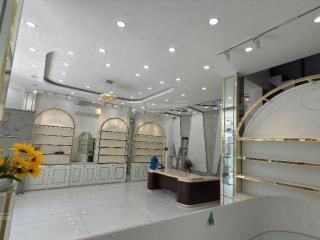 Mặt tiền kinh doanh 8m 80m2 chỉ hơn 7 tỷ 4 tầng khu dân cư đông đúc gần chợ trường học