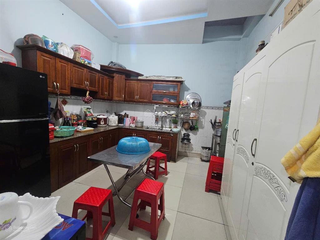 Chỉ 5 tỷ nguyễn thị tú 3 tầng 4 x 14(56m2) 4 pnhxh 6m khu dân cư an ninh bình tân giáp tân phú