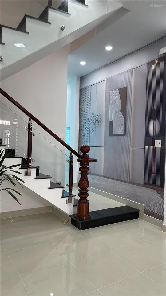 Chợ bình thành 66m2 3 tầng chỉ hơn 5 tỷ hxh 6m khu đồng bộ an ninh