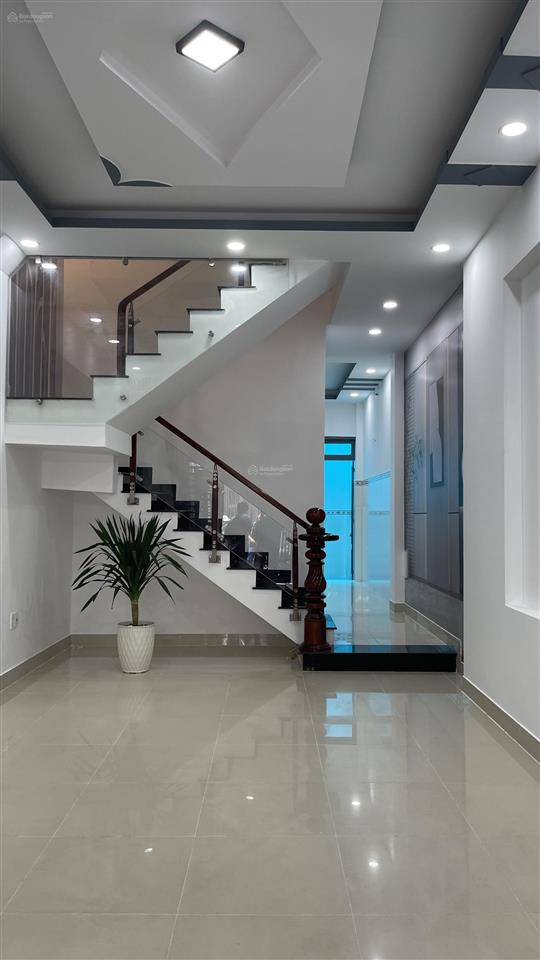 Chợ bình thành 66m2 3 tầng chỉ hơn 5 tỷ hxh 6m khu đồng bộ an ninh