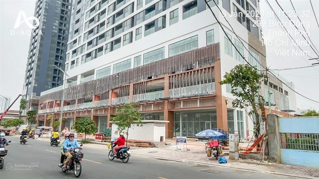 Bán gấp căn góc daqua view bến bình đông, 3,65 tỷ, 54m2, 2pn, 1wc