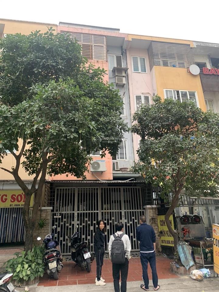 Chính chủ bán nhà liền kề cây quýt văn khê 50, khu phân lô vỉa hè, phù hợp ở và kết hợp kdoanh.