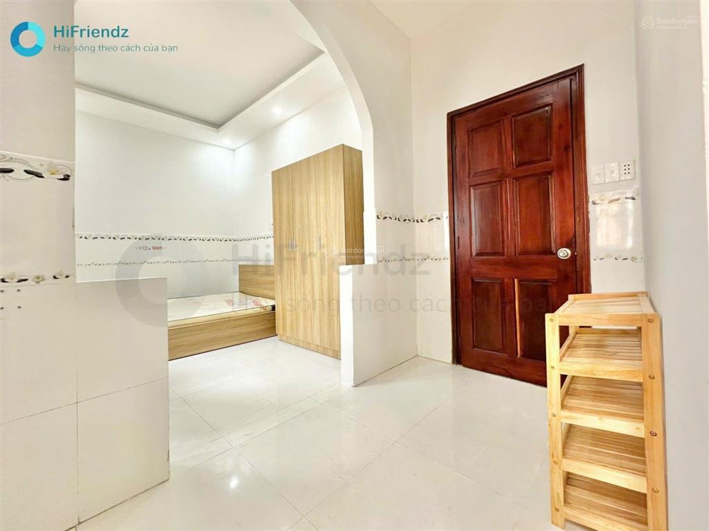 Cho thuê căn hộ ban công full nội thất ở ngã tư thủ đức, lê văn việt, vincom q9 thủ đức, trường thọ