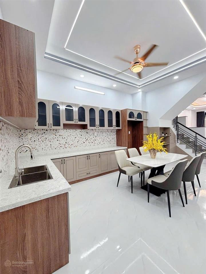 Bán nhà hẻm xe hơi phạm thế hiển, p4,q8 4x15 sổ riêng 3 tấm 4 pn 3wc nhà còn mới