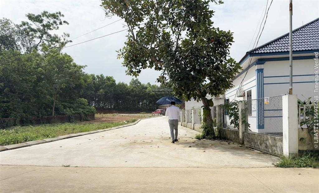 Chính chủ bán lô đất 100m2 sẵn sổ tại khu nghỉ dưỡng cánh diều sóc sơn