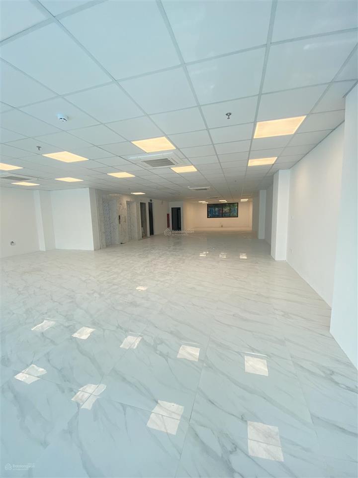 Cho thuê văn phòng 185m² mặt phố tại 35 nguyễn xiển   0974 152 ***