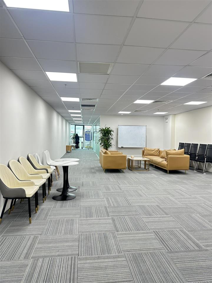 Chính chủ cho thuê văn phòng dt 150m² tại nguyễn chánh  trần duy hưng, cầu giấy