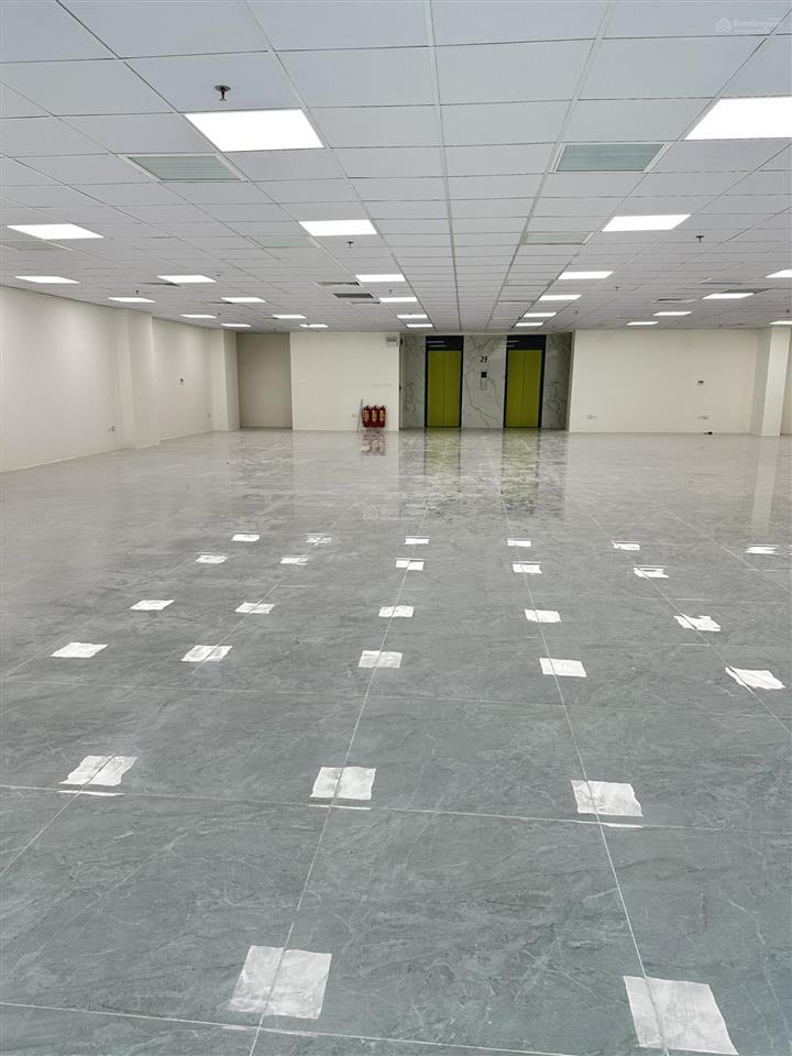 Cho thuê văn phòng 275m², 48 nguyễn chánh  trần duy hưng
