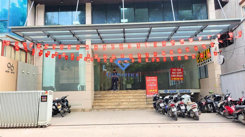Chính chủ cho thuê mbkd 120m2 mặt phố hoàng ngân  nguyễn thị định  mt rộng 12m