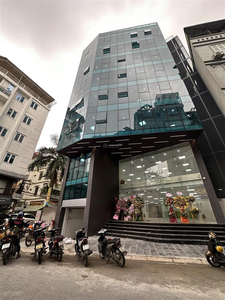 Chính chủ cho thuê văn phòng 275m2, 48 nguyễn chánh  trần duy hưng, giá thỏa thuận