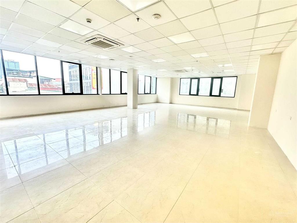Chính chủ cho thuê văn phòng tại số 2 vương thừa vũ, đối diện toyota thanh xuân, dt 120m2,