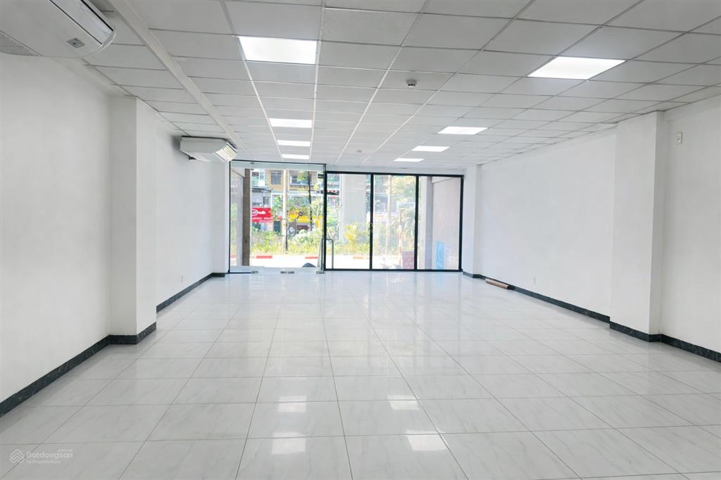 Chính chủ cho thuê mặt bằng showroom 25 yên lãng, đống đa