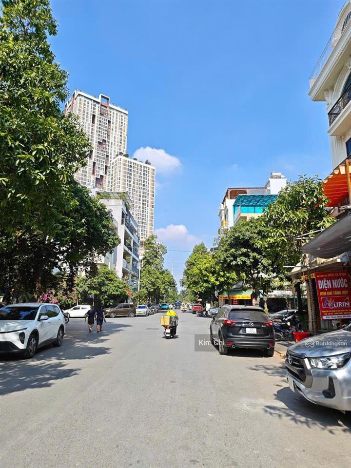 Giá hời! liền kề khu đô thị văn khê nhà đẹp, đường thông