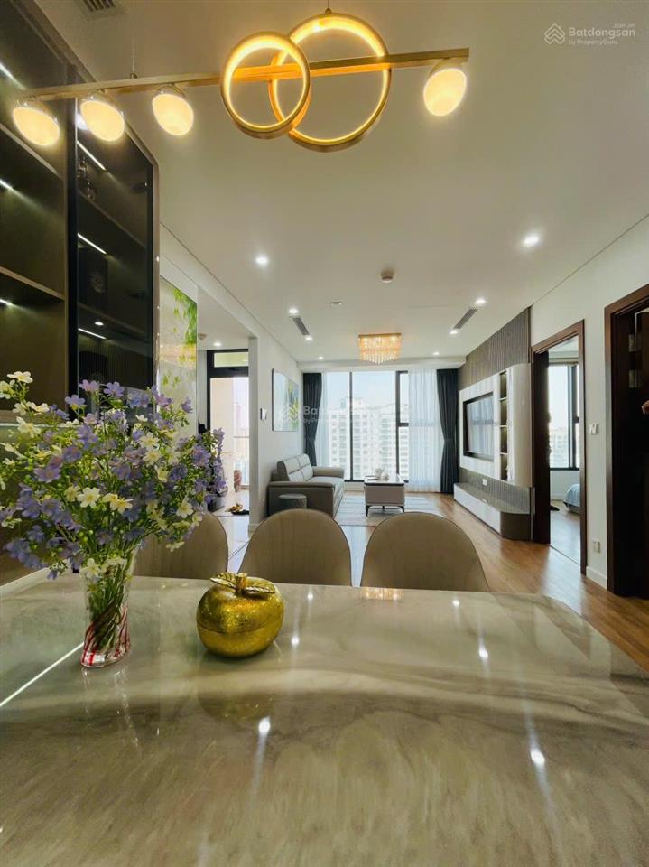 Bán gấp 3 ngủ căn góc the legend, hướng đông bắcđông nam, dt 90m2 tầng cao, full nội thất sẵn sổ