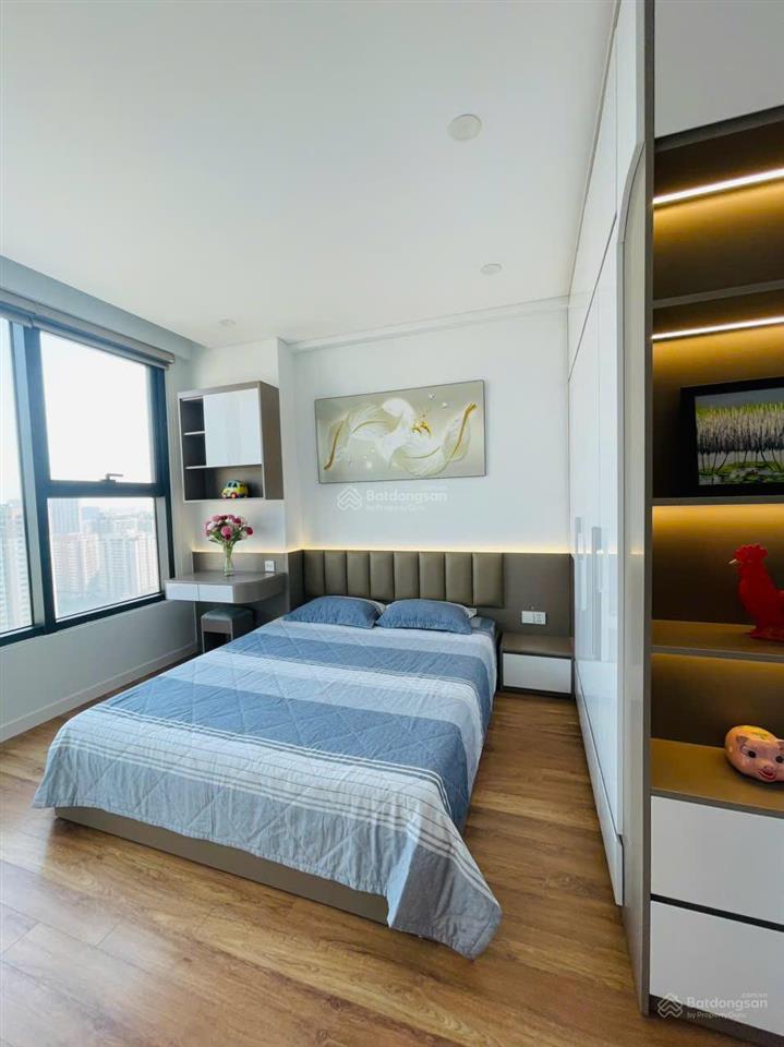 Bán gấp 3 ngủ căn góc the legend, hướng đông bắcđông nam, dt 90m2 tầng cao, full nội thất sẵn sổ