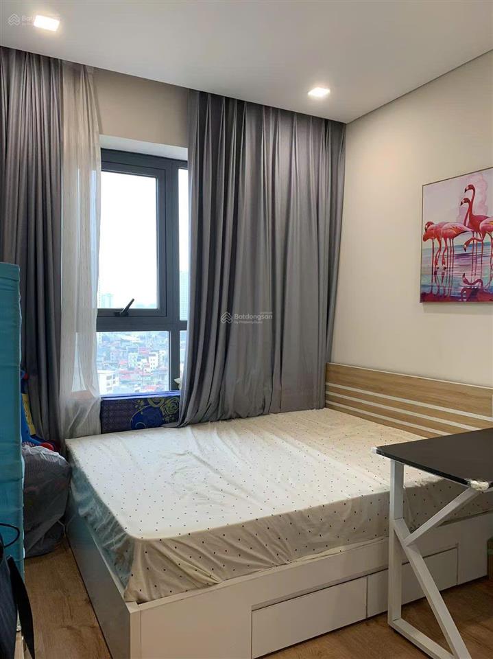 Chính chủ cho thuê 3 ngủ 2wc diện tích 94m2 full đồ, tòa a tầng cao, giá 22tr/1 tháng, 1/6 nhận nhà