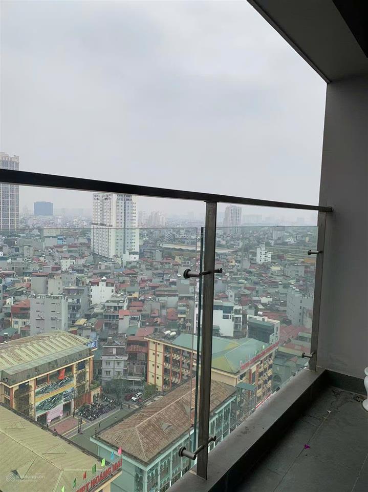 Chính chủ cho thuê 3 ngủ 2wc diện tích 94m2 full đồ, tòa a tầng cao, giá 22tr/1 tháng, 1/6 nhận nhà
