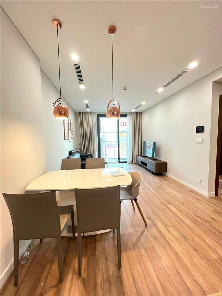 Bán 2 ngủ tòa b tại cc the legend 109 nguyễn tuân, giá 7.9 tỷ hướng tây bắc tầng cao sẵn sổ