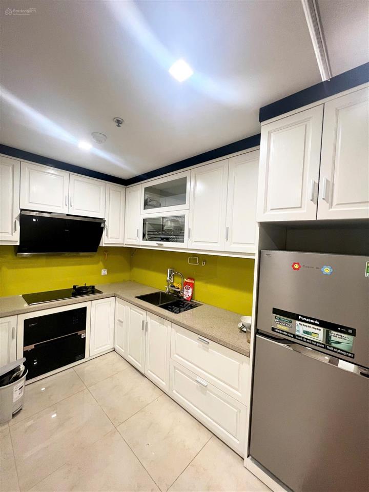 Bán căn góc 2 ngủ  hướng harmony tầng cao view thoáng full nội thất sẵn sổ có slot ô tô