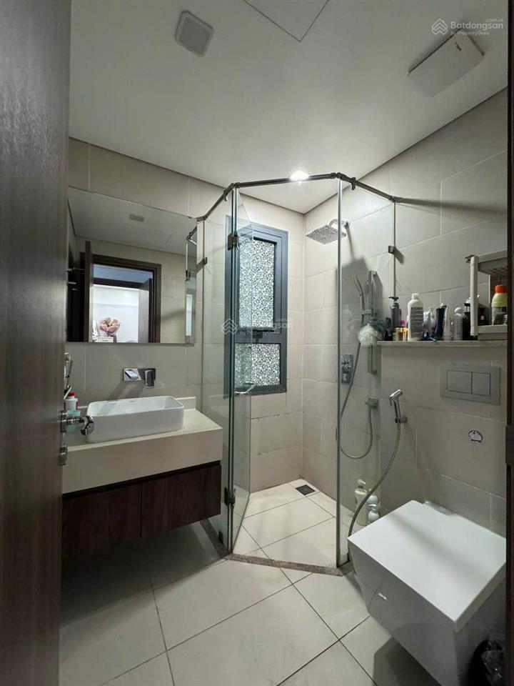 [giá tốt] bán căn 2 ngủ, dt 71m2 full đồ, hướng đông nam tầng đẹp, nội thất liền tường sẵn sổ