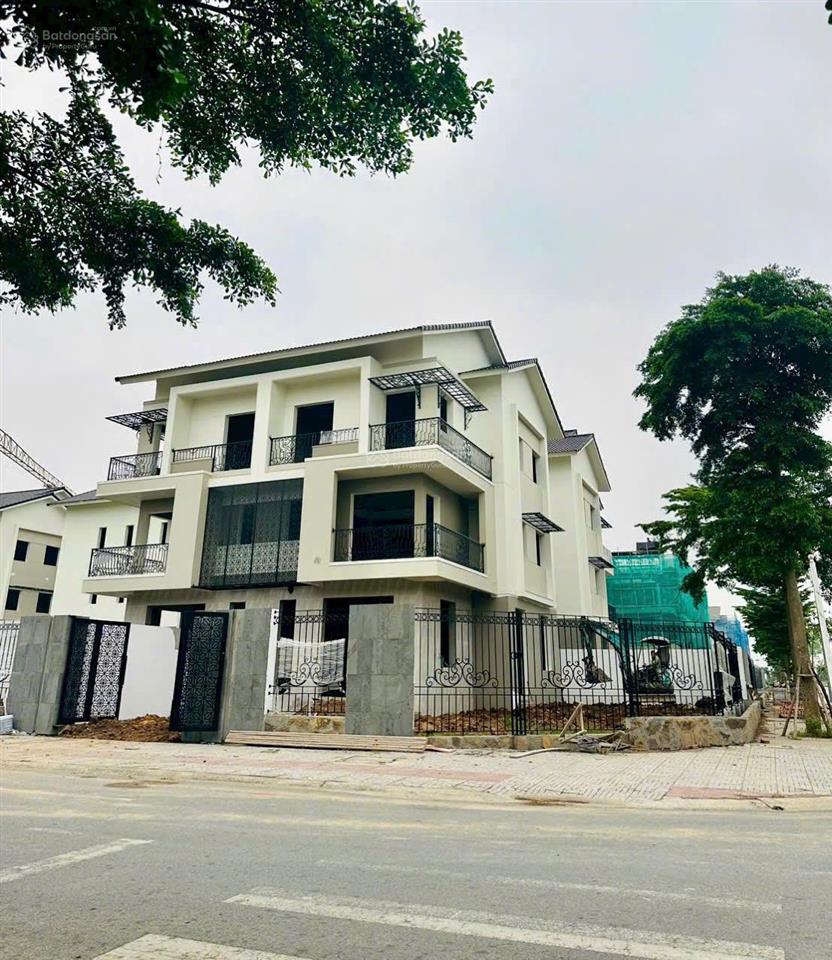 Bán biệt thự song lập 225m2 centa riverside vsip bắc ninh diện tích lớn, vị trí đẹp, giá tốt