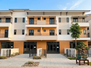 Bán shophouse 100m centa riverside vị trí đẹp, kinh doanh tốt .