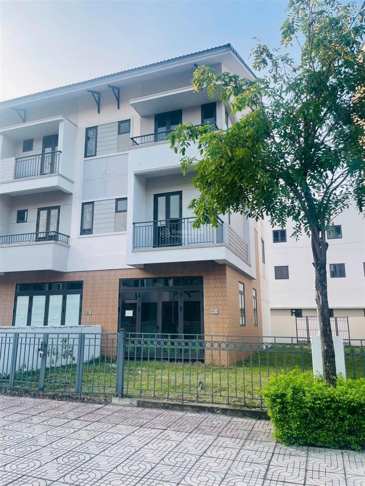 Bán shophouse 100m centa riverside vị trí đẹp, kinh doanh tốt .
