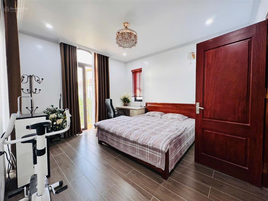 Cho thuê shophouse 100120m tại centa vsip từ sơn giá 1620 triệu/tháng