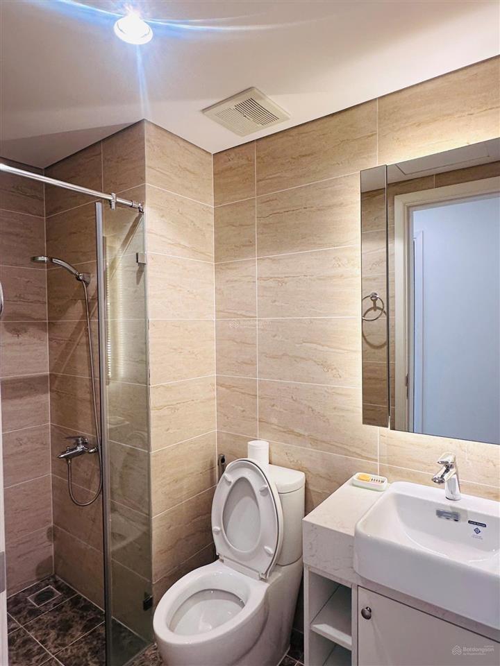 Chủ nhà cần bán gấp căn hộ 2pn2wc eco green city, giá tốt