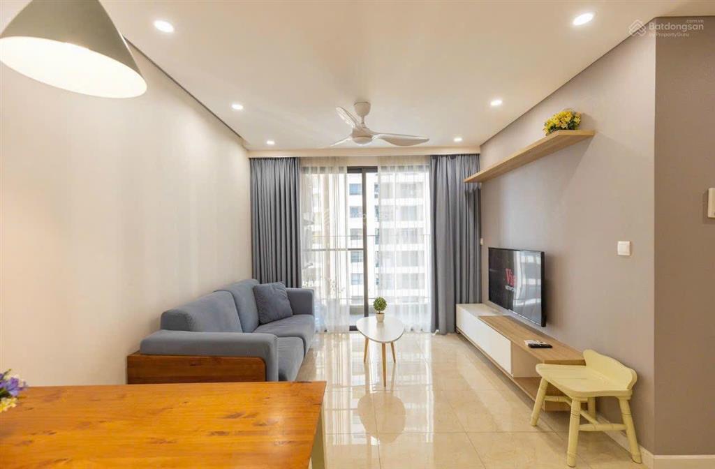 Chủ nhà cần bán gấp căn hộ vinhomes d'capitale, căn đẹp 2pn, full nội thất