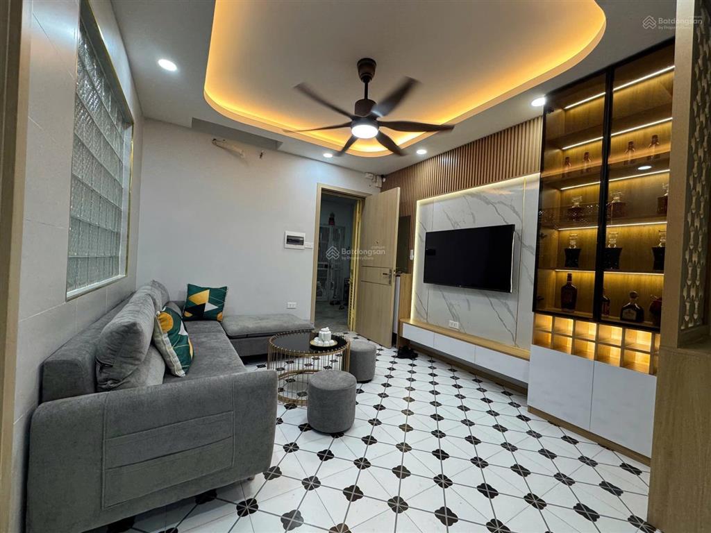 Chủ nhà giảm giá bán nhanh căn hộ 2 ngủ trần quý kiên chỉ 4,2 tỷ