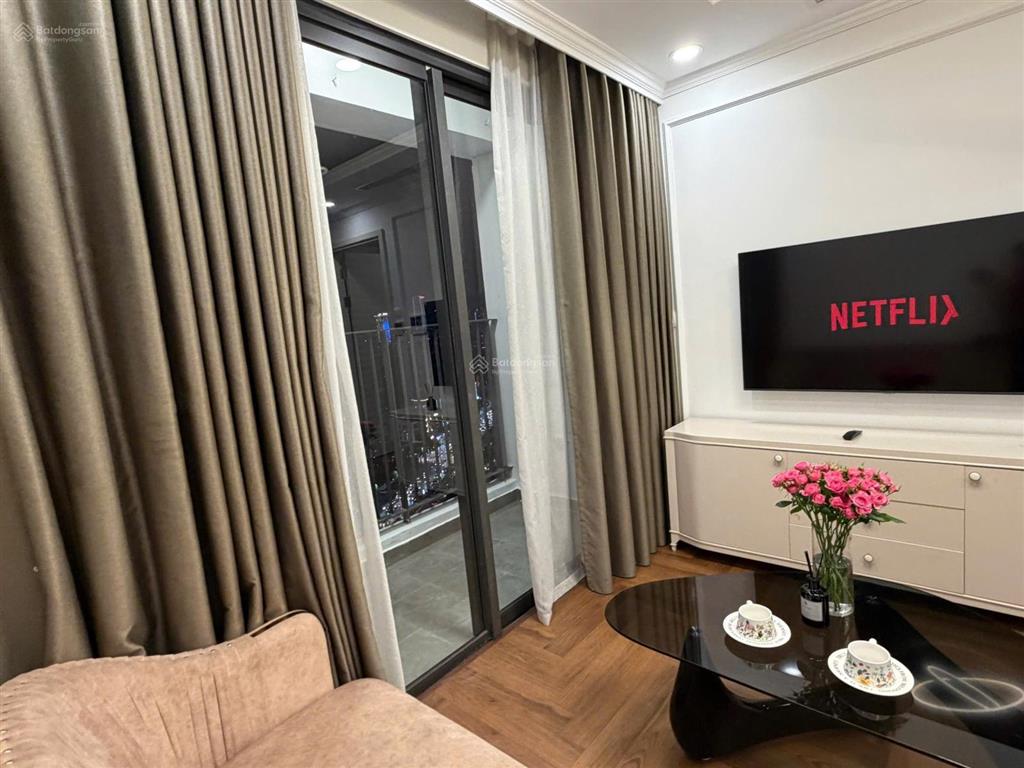 Hot! cho thuê căn hộ 2n2w vinhomes d'capitale vào ở ngay