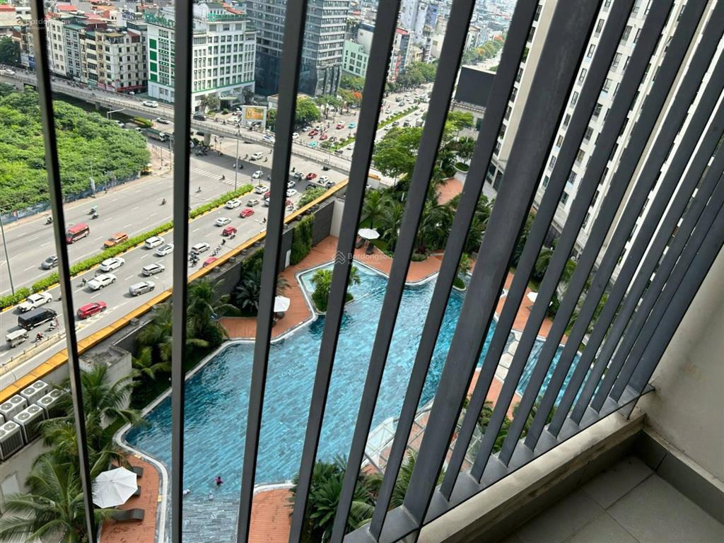 Hot! cho thuê căn hộ 2n2w vinhomes d'capitale vào ở ngay