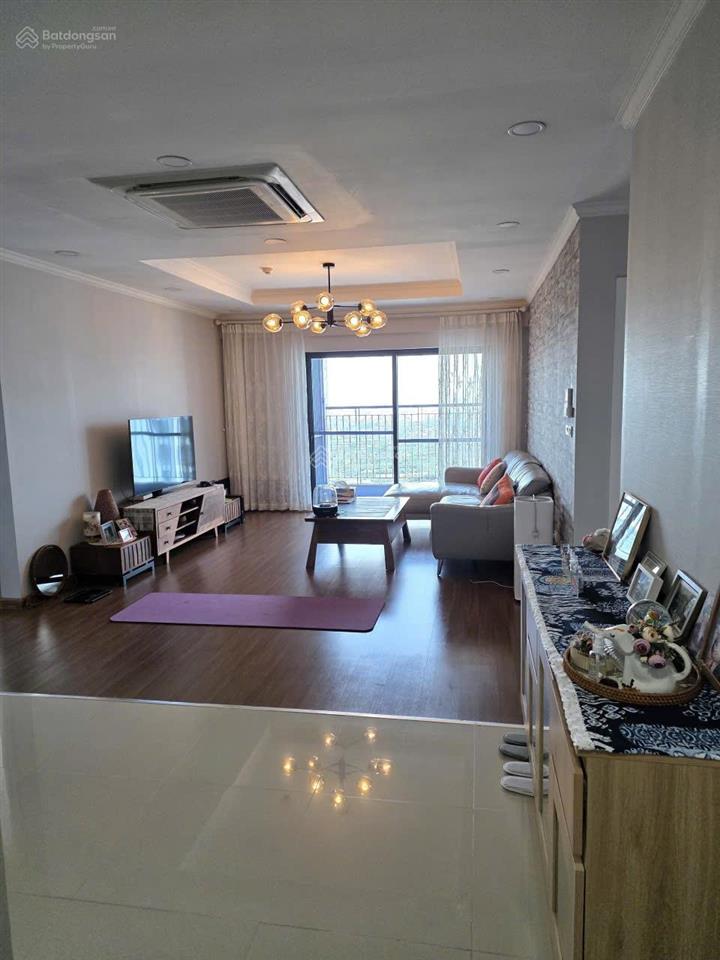 Chủ nhà cần bán gấp goldmark city căn 3pn 130m, giá 7,8 tỷ bao phí