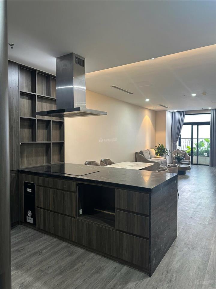 Chủ nhà giảm giá căn 2pn royal city 112m full nội thất hiện đại