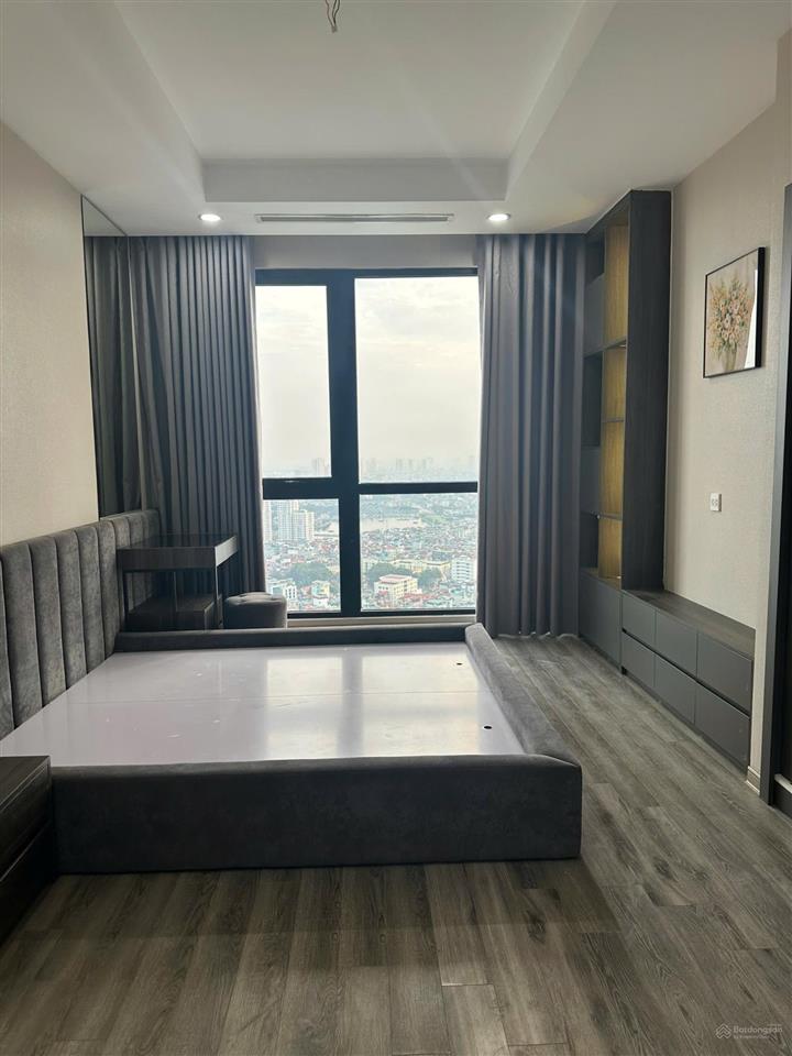 Chủ nhà giảm giá căn 2pn royal city 112m full nội thất hiện đại
