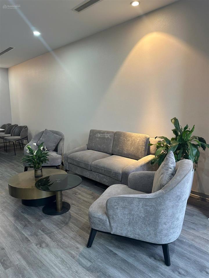 Chủ nhà giảm giá căn 2pn royal city 112m full nội thất hiện đại