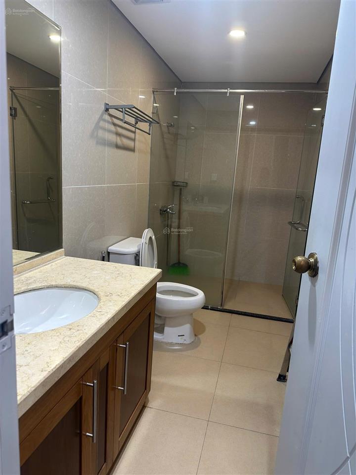 Chủ nhà giảm giá căn 2pn royal city 112m full nội thất hiện đại