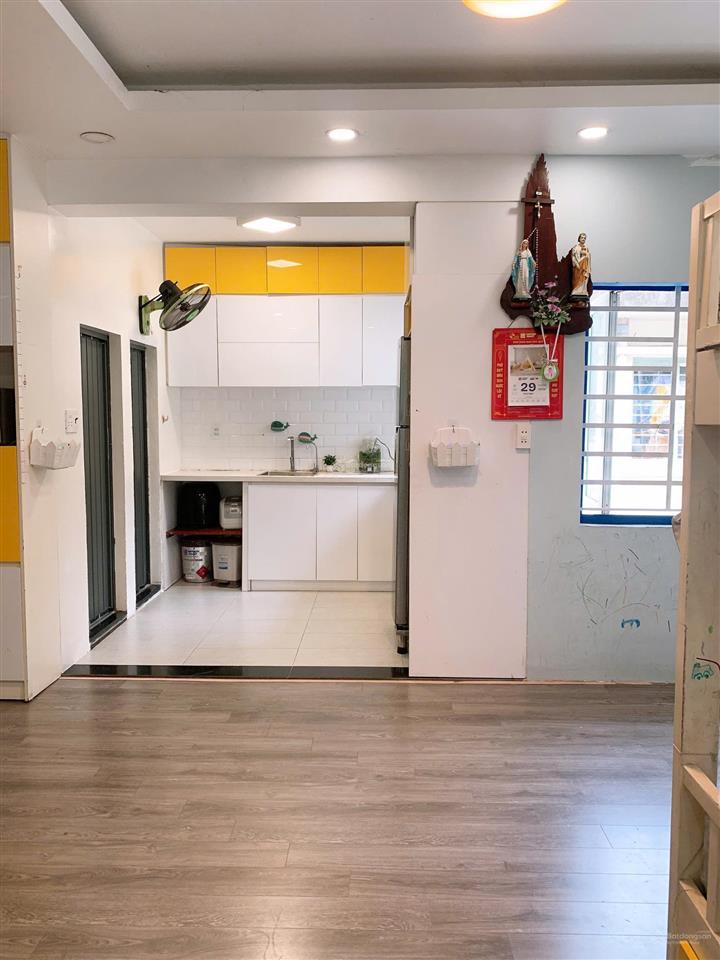 Căn hộ chung cư bàu cát 2  khu thang bộ
