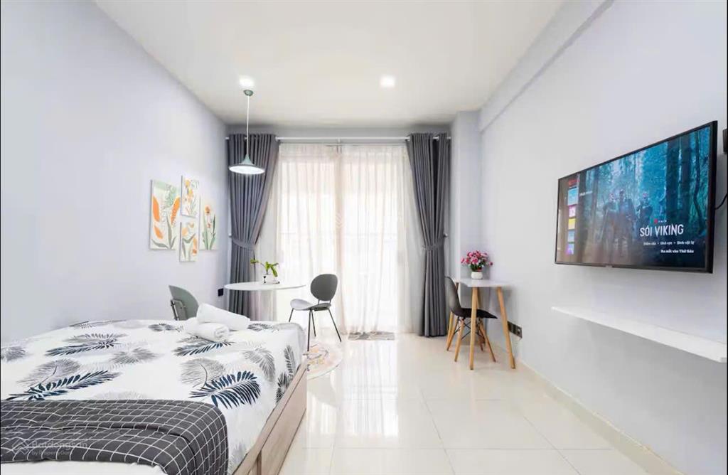 Cho thuê căn hộ sky center, q. tân bình, dt 74m2, 2pn giá 15tr/tháng.  0909 228 *** sang