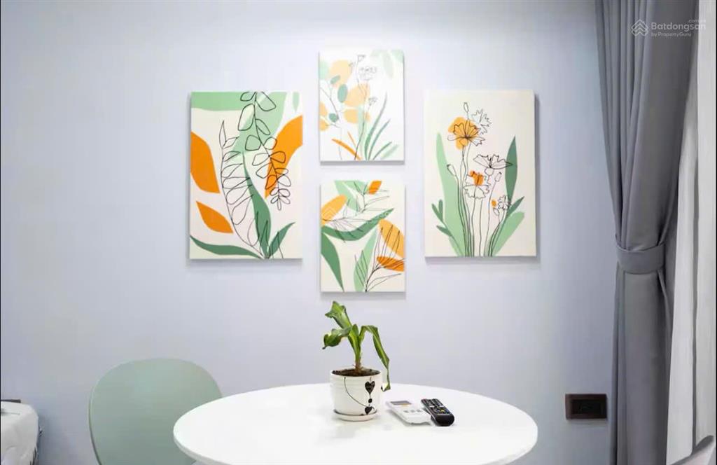 Cho thuê căn hộ sky center, q. tân bình, dt 74m2, 2pn giá 15tr/tháng.  0909 228 *** sang