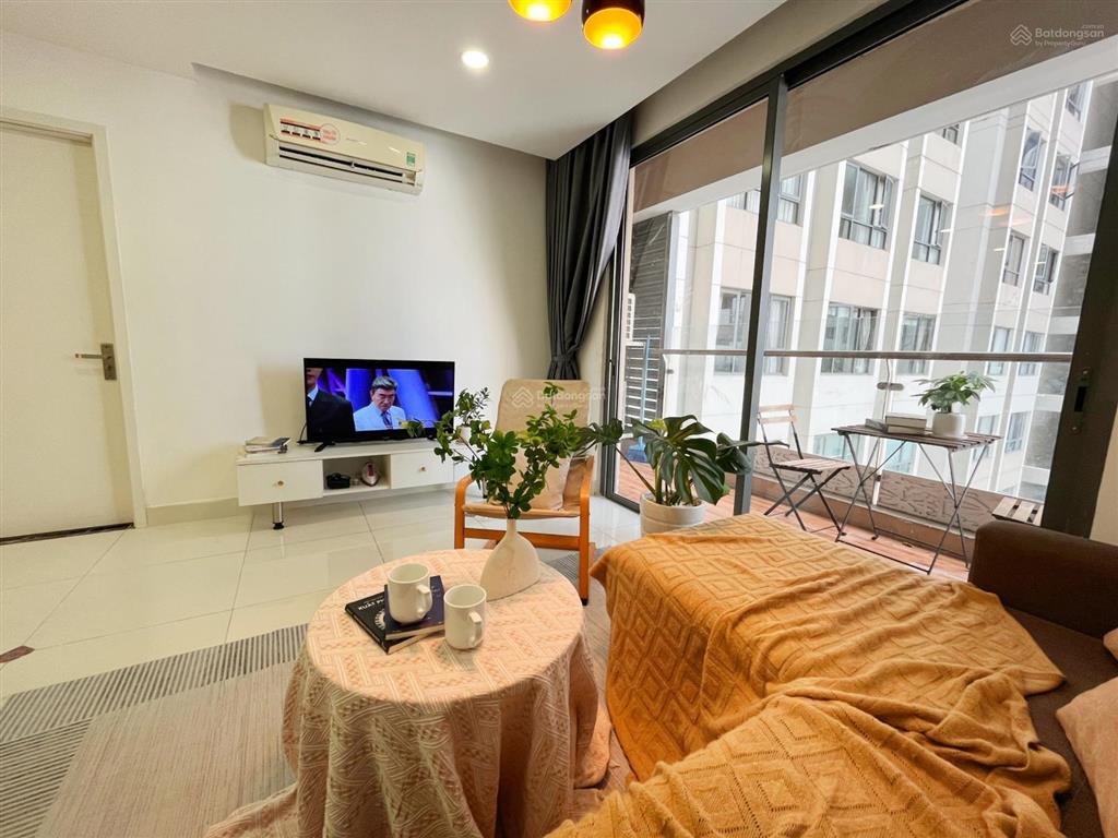 Bán căn hộ res green , q tân phú , dt 58m2 , 2pn giá 3,8ty .   0909 228 *** minh sang