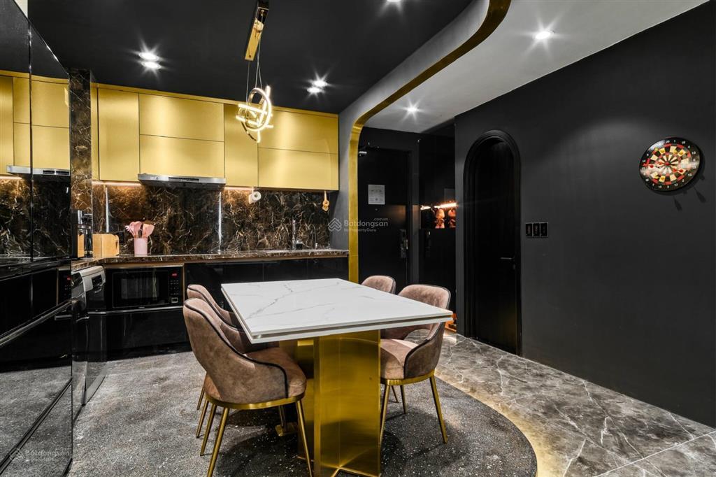 Bán căn hộ kingston , q phú nhuận , dt 90m2 , 3pn giá 9.5ty .   0909 228 *** minh sang