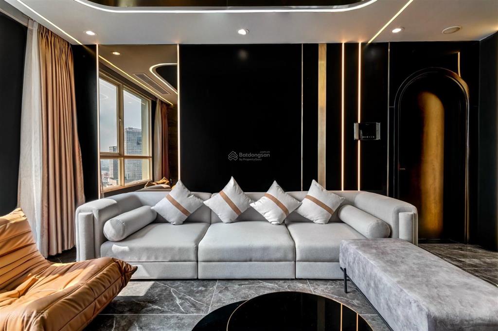 Bán căn hộ kingston , q phú nhuận , dt 90m2 , 3pn giá 9.5ty .   0909 228 *** minh sang