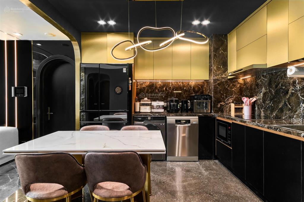 Bán căn hộ sailing tower , quận 1 , dt 110m2 , 2pn giá 18.5ty .   0909 228 *** minh sang