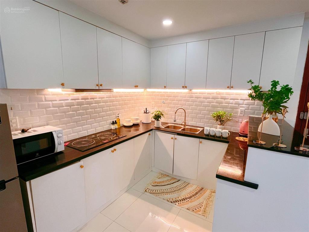 Bán căn hộ galaxy 9, quận 4, dt 70m2, 2pn giá 5.8ty còn tl. giá thật.  0909 228 *** sang