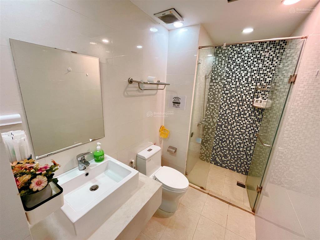 Bán căn hộ galaxy 9, quận 4, dt 70m2, 2pn giá 5.8ty còn tl. giá thật.  0909 228 *** sang