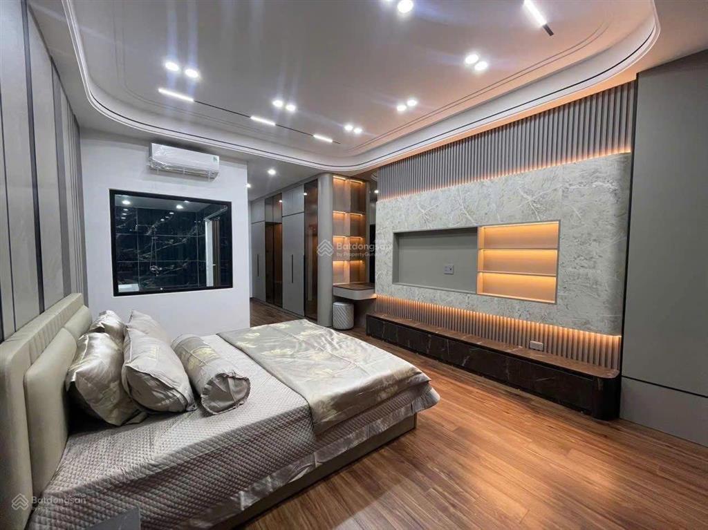 Siêu rẻ, nhà mới xây phố bạch đằng 15m ra ô tô, ngõ rộng 35m2 x 5t.